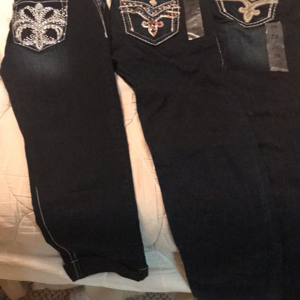 3 PAIR NWT Rock Revival and Wallflower Jeans 27R